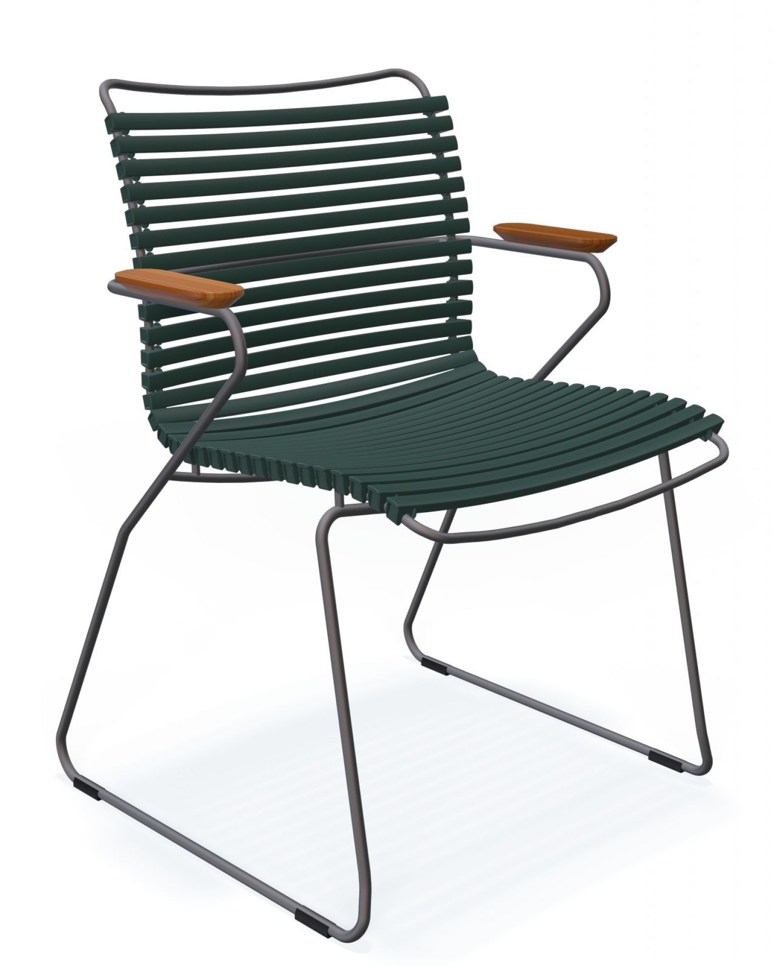 Click Dining Stuhl mit Armlehne, Kiefergrün, für den Outdoor-Bereich. Gartenstuhl mit Holzarmlehnen.